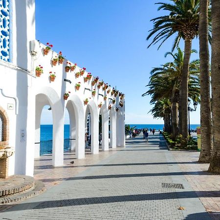 Nerja Apartamento Centro Экстерьер фото