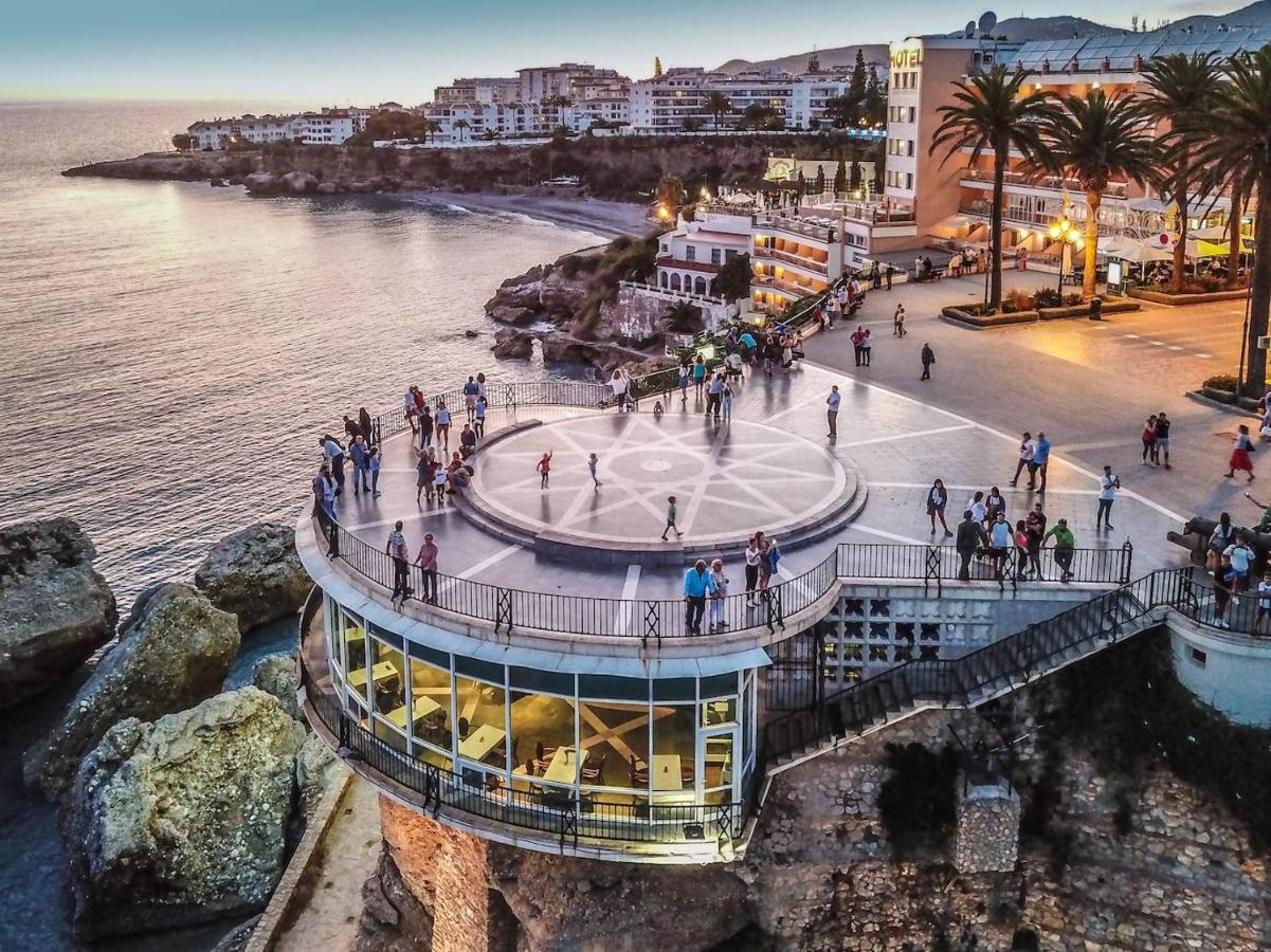 Nerja Apartamento Centro Экстерьер фото
